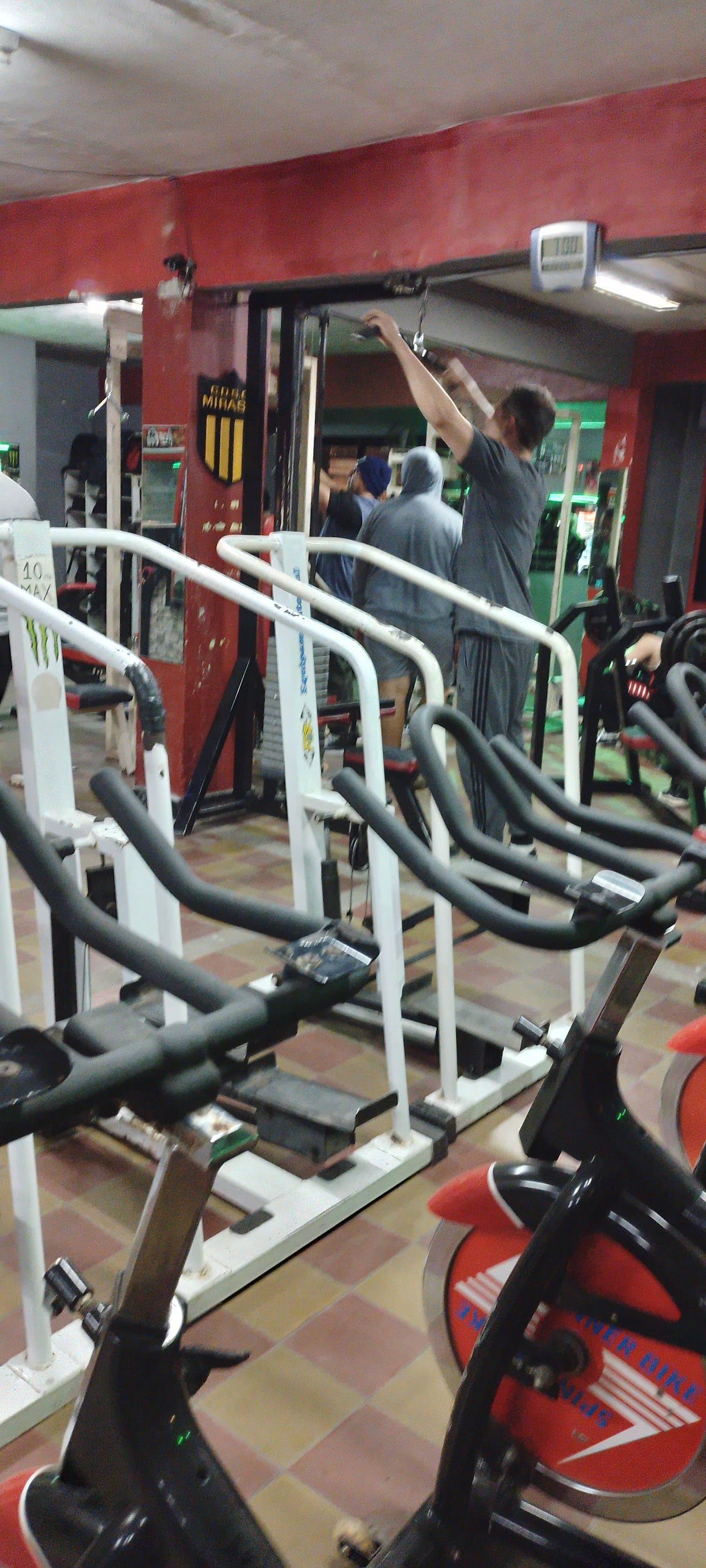 Salón de spinning y cardio LifeCenterSM